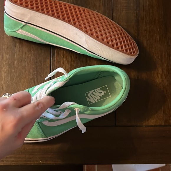 Vans - Picture 5 of 5